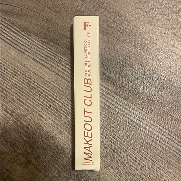 Makeup bundle!! - Picture 4 of 12